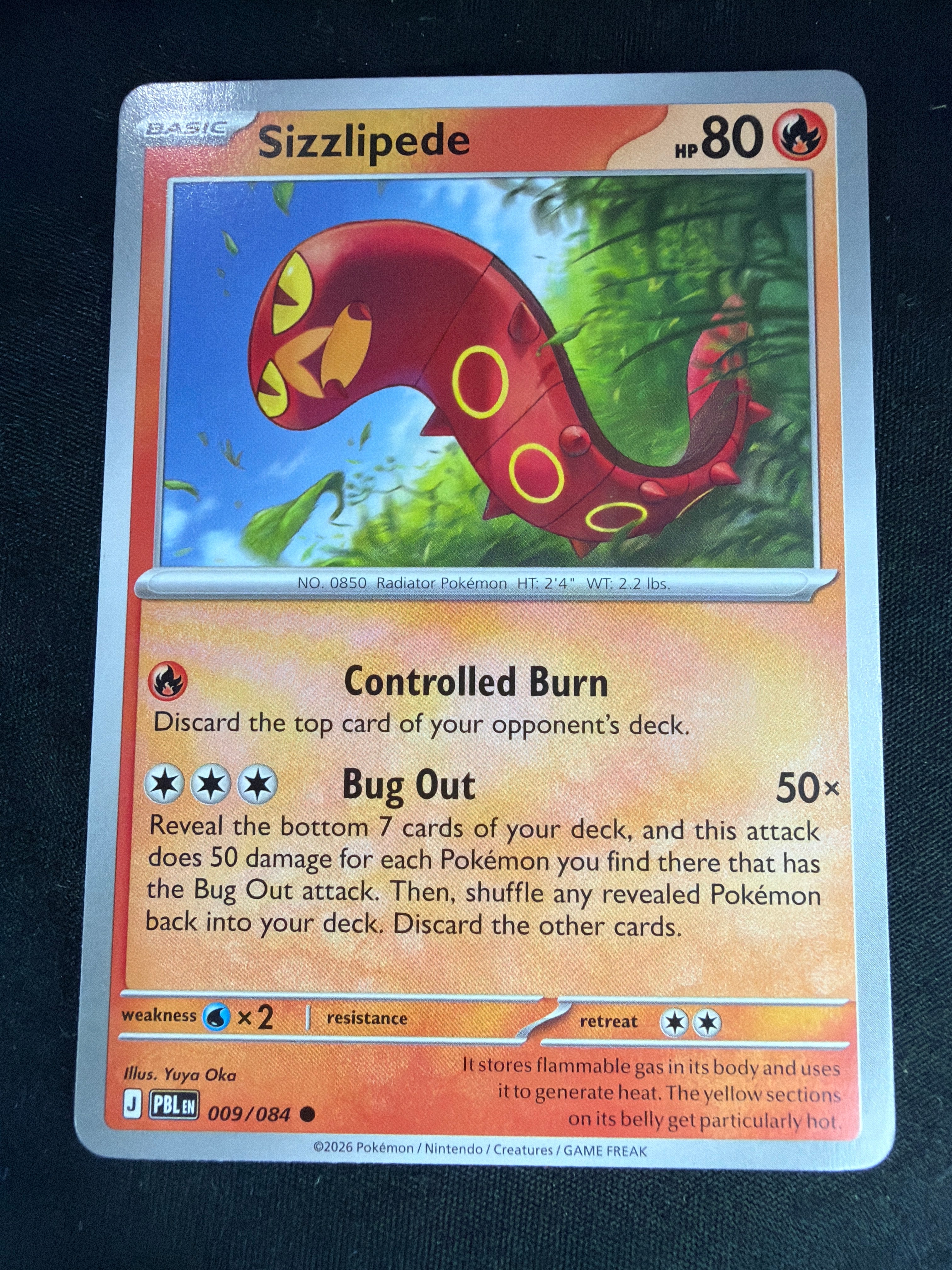 Sizzlipede • Pitch Black • Common • 009/084